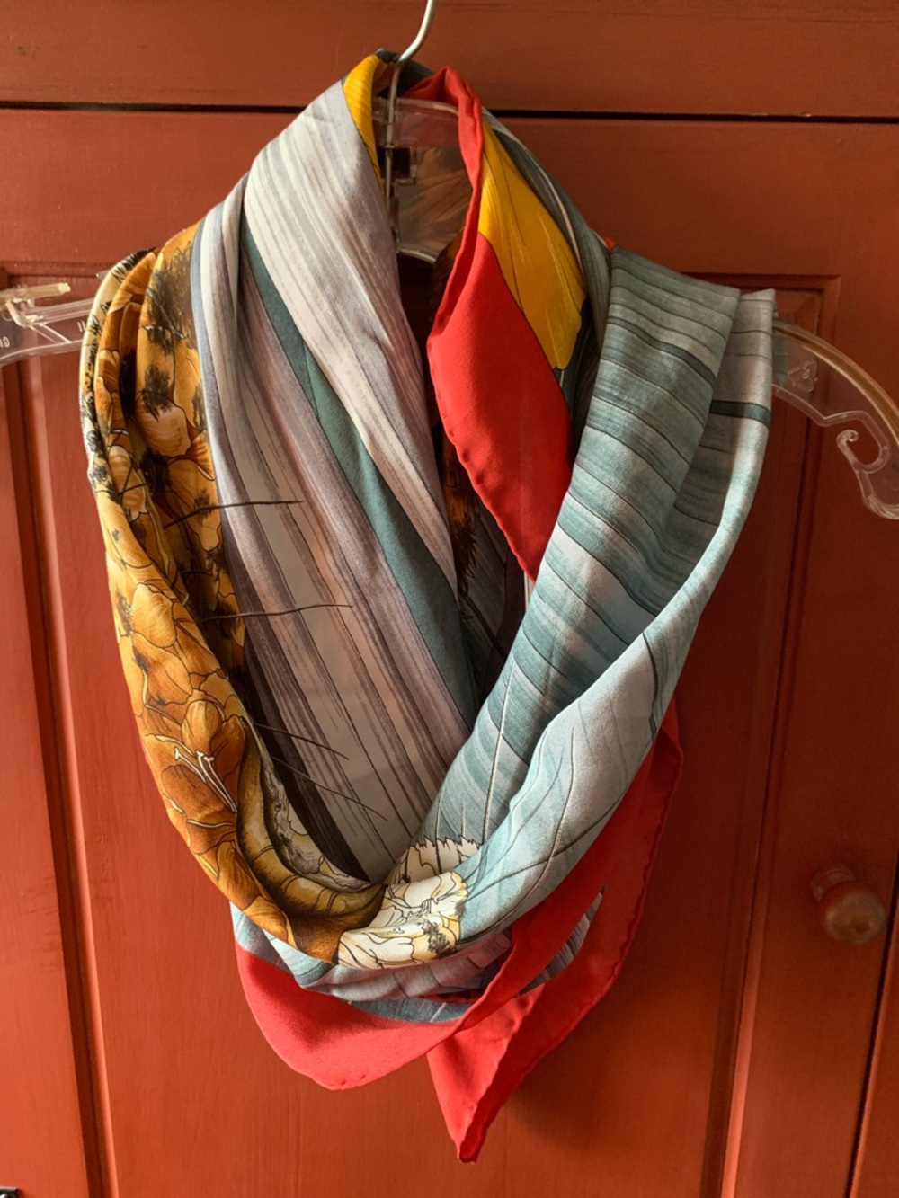 Salvatore Ferragamo Scarf with Red Border - Picture 4 of 9